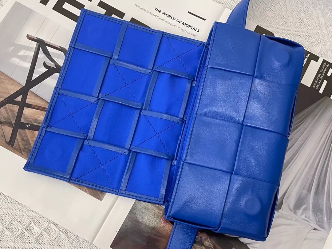 #𝐓𝐇𝐄 𝐁𝐄𝐋𝐓 𝐂𝐀𝐒𝐒𝐄𝐓𝐓𝐄 Checkered waist bag cassette has an updated version🆕The waxed cowhide material is very light and shiny, has a cool feeling, and has the same high-end touch as always. ⚠️The second-generation upgraded version has a long strap of 136cm, tall people can also wear it cross-body at will It is also suitable for boys. It is suitable for couples. It can be used as a handbag, waist bag, crossbody or shoulder bag. It’s small and exquisite, but packs a punch: 💄lipstick 🕶️sunglasses, etc.⋯pack it all! It continues the square shape of the cassette bag and does not deform after loading. It has a very concave shape! Model: 6815# S18.5x5x9.5
